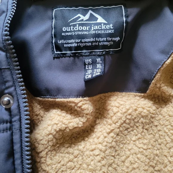 Men's Gray Hooded Puffer Jacket - Picture 10 of 11